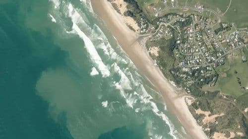 Live Baylys Beach surf cam showing spot conditions.