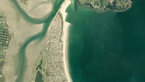 Live Omaha surf cam showing spot conditions.