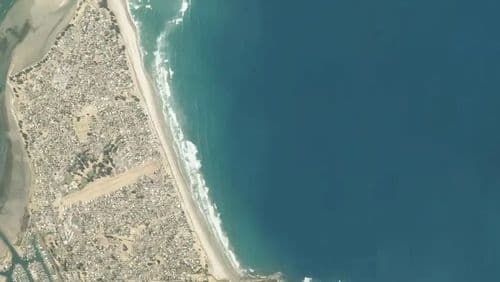 Live Pauanui surf cam showing spot conditions.