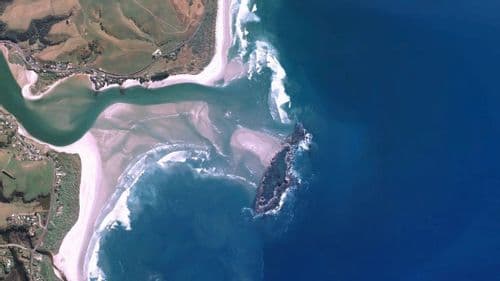 Live Taieri Mouth surf cam showing spot conditions.