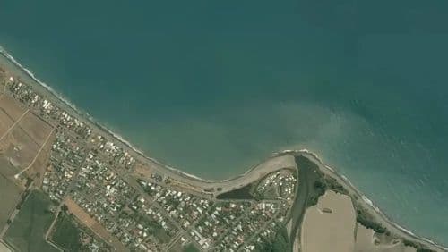 Live Te Awanga surf cam showing spot conditions.